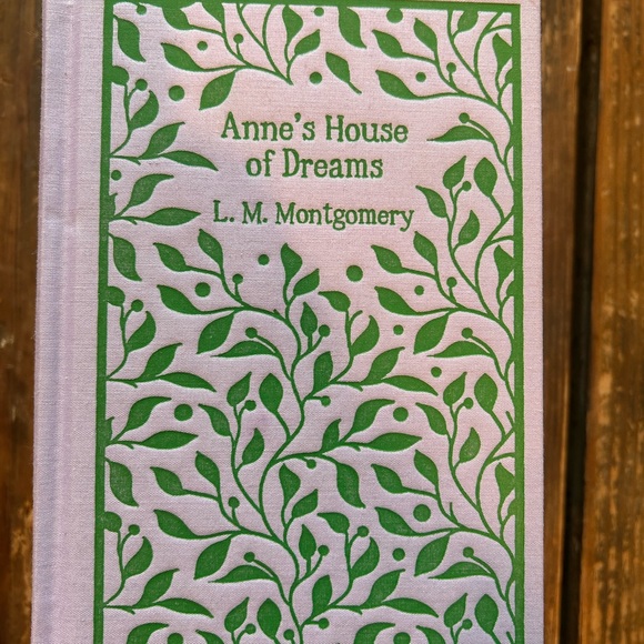 Like New Anne of Green Gables Book Set - Picture 4 of 7